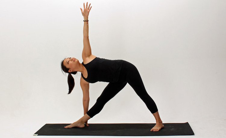 Extended Triangle Yoga pose